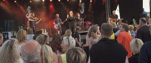 Festival stemning i byen og på havnen