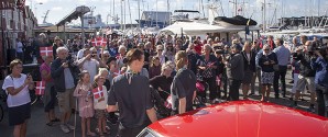 Kamilla og Christinna viste sølvmedaljerne frem
