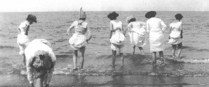 ”Strandløver og Badenymfer”