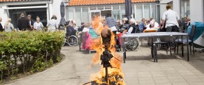 De ældre tyvstartede
