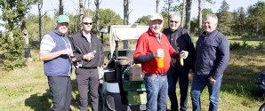 Den lokale revisor inviterede på golf