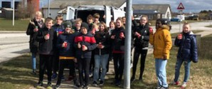 5. Y fik hjælp og sodavand