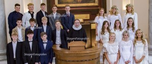 Så er årets første konfirmation i gang