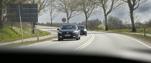 Kører du for tæt på bilen foran?