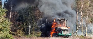Video: Skovmaskine totalt udbrændt