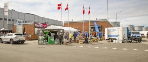 Forårsmarkedet tiltrækker mange med fantastiske tilbud