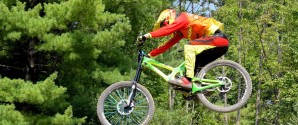 Stadigt flere kører mountainbike – sådan undgår du skader