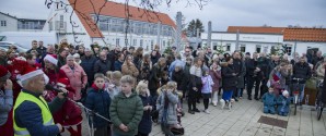 Julebyen i Ålbæk er åbnet – rekordstor interesse for årets julemarked