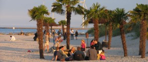 Forældre opfordres til at tage del i unges fejring på Palmestranden