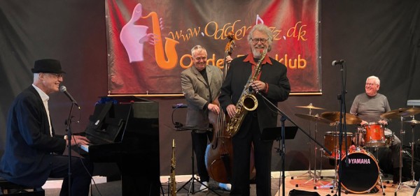 Jazztoner fylder Galleri Grenen