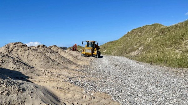 Stranden vest for Højen Fyr har på få dage skiftet udseende