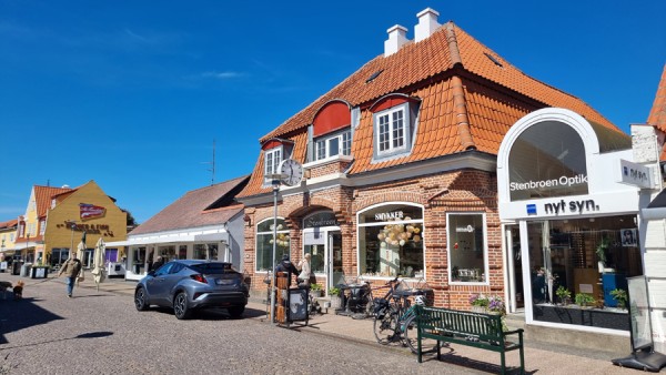 Stenbroen holder smykkeaften med Mads Z på Restaurant Luna