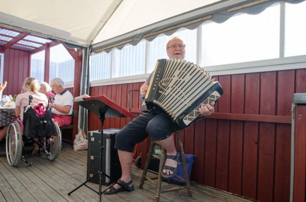 Harmonika Musik på Ålbæk Havn