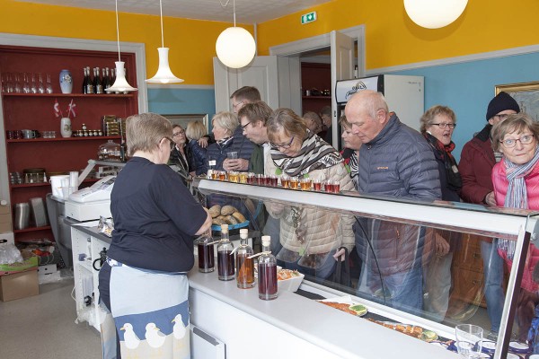 Så er der igen liv i den gamle stationsbygning