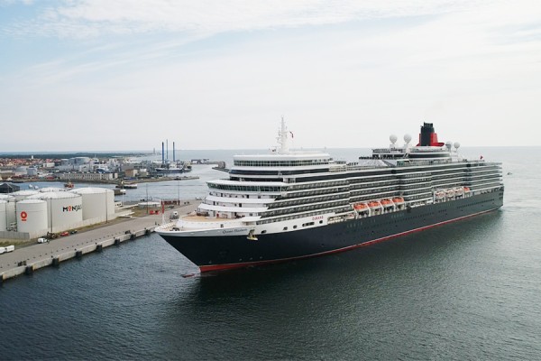 Queen Elizabeth afgår ca. kl. 17.30