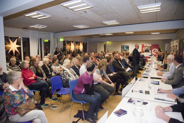 Fuldt hus til vælgermøde