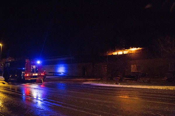 Brand i industribygning på Buttervej