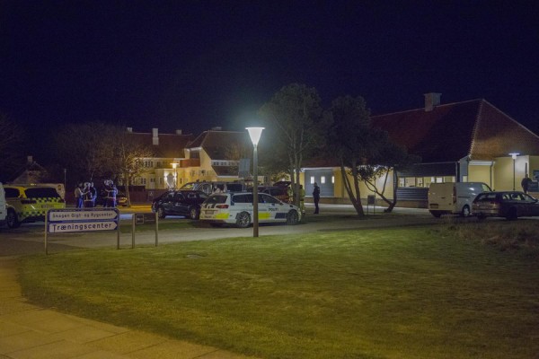 Der er konstateret benzin og eller gaslugt i kloaksystemet i Skagen by