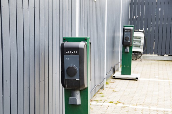 Nu kan du oplade din elbil hos Rema 1000 Skagen