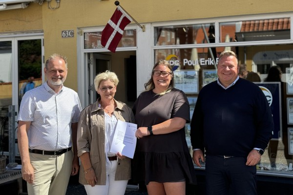 BROEN Frederikshavn modtager donation fra EDC Poul Erik Bech Fonden