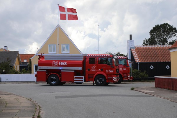Ukrudtsbrænder skyld i brand