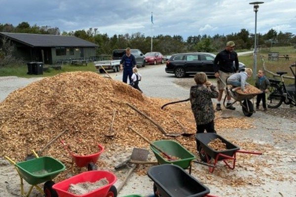 Dejlig opbakning til arbejdsdag i Børnehaven Fyrrekrat