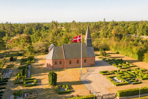 Skøn sensommerkoncert i Hulsig kirke i lyset af kærligheden
