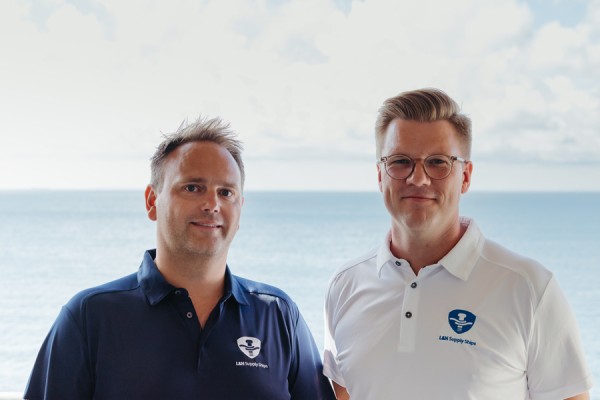 De arbejder og bor i Skagen og ser krydstogt som en styrke for by og havn