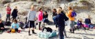 Elever ryddede op på stranden