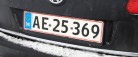 Få nu de nummerplader skruet fast!…