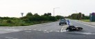 Bil og motorcykel i alvorligt uheld