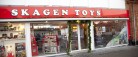 Dagens Kalenderlåge – Vi pynter juletræ hos Skagen Toys