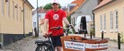 Cyklende turistengle på gaden i Skagen, Sæby og Frederikshavn