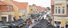 Byen er fyldt med Festival gæster