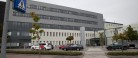 Ledsagere og pårørende skal stadig holde sig væk