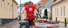 Cyklende turistengle på gaden i Skagen, Sæby og Frederikshavn