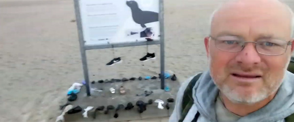 Foto fra Video. Tag jeres forbandede lort med hjem!