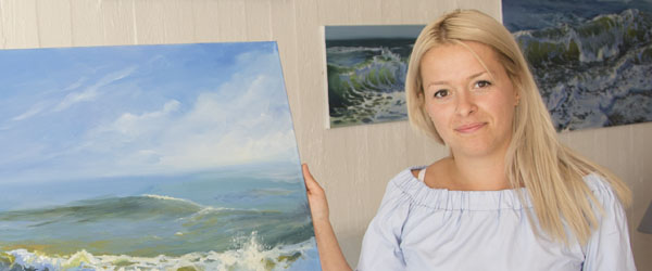 Malerkursus med Iia Madsen er bÄde for bÄde begyndere og dem, der er allerede bekendt med at male. Malerkursus med lokal kunstner