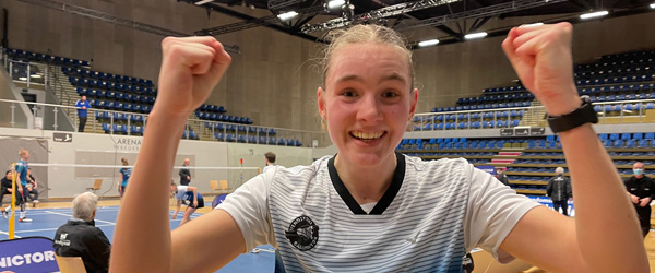 Josefine R. Jensen er vant til at have sin far, Peter R. Jensen, som coach, men torsdag aften er de modstandere, når VEB møder Greve. Familieopgør mellem Greve og VEB