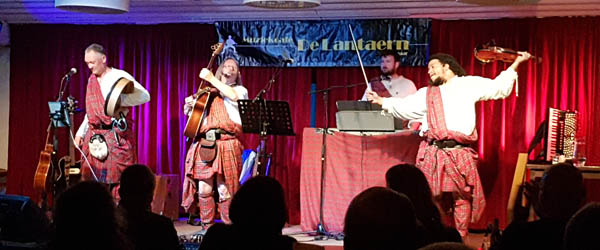 Hyggelig søndag eftermiddag i selskab med Celtic Horizon Band Hyggelig søndag eftermiddag i selskab med Celtic Horizon Band