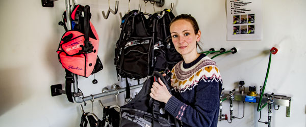 Tanken om "De blå foreningers hus" lyder meget tiltalende, men som overskriften siger: Vi vil allerhelst blive!" fortæller Britt Østergaard. Vi vil allerhelst blive!