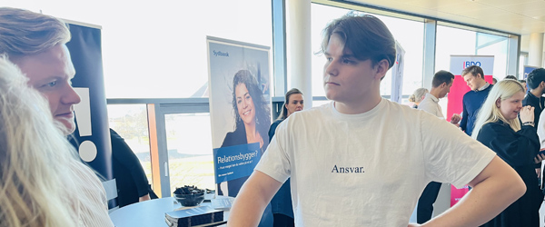 Lasse Strauss. 25 virksomheder deltog i Erhvervsdagen på Frederikshavn Handelsskole