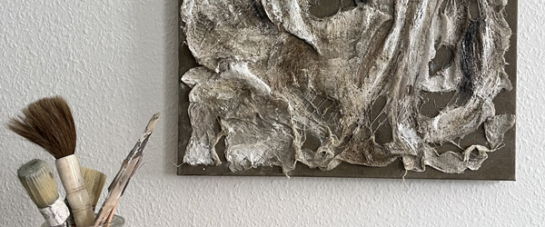 Naturen er inspiration til Helle Leths malerier. Spændende kunstner udstiller i Vilde Vaser